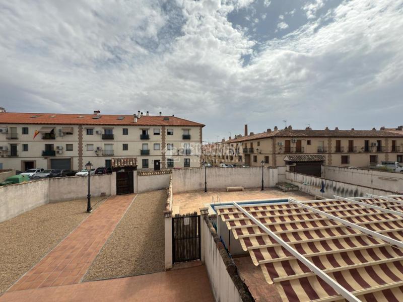 Foto d784da83-6950-45c1-9fa1-bb6bec721878. Piso  en venta en Chinchón