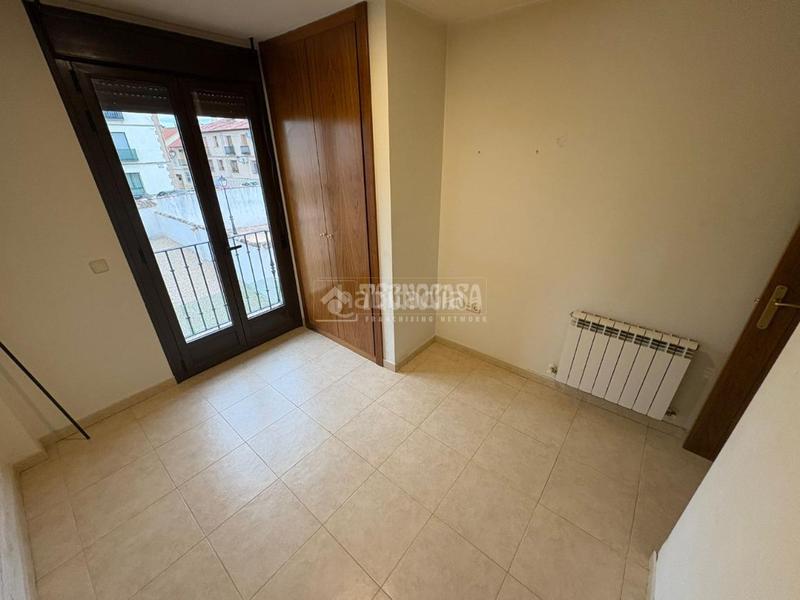 Foto f1aa467d-e8ca-4fa4-b480-0a6c08fad264. Piso  en venta en Chinchón