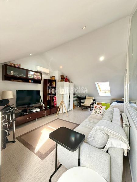 Foto 640b5172-3ec6-4925-93bd-0e2344f03486. Casa amb aparcament a Hispanoamérica-Comunidades Valdemoro