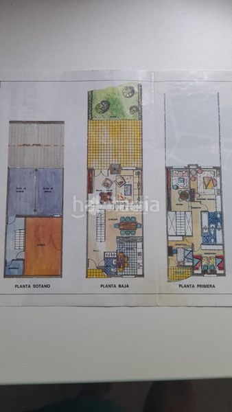 Foto acb11500-00a4-4d7c-997a-0c2369c62bc0. Casa aparellada amb calefacció aparcament a Brezo Valdemoro