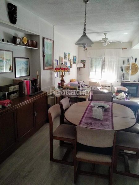 Foto d6957efe-d976-4fd0-84c2-d47fb54b3be5. Casa aparellada amb calefacció aparcament a Brezo Valdemoro