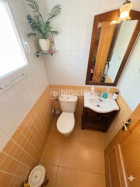 Foto 5a668211-1fc2-4fd2-a074-fe05ac490450. Casa aparellada amb aparcament a Hispanoamérica-Comunidades Valdemoro