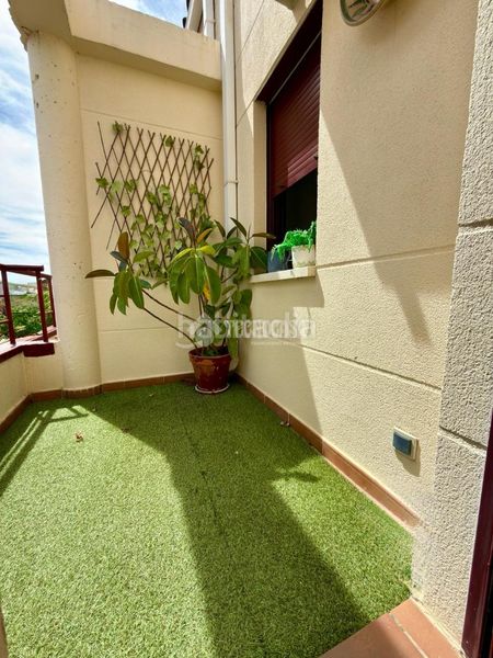 Foto 02635d35-c42b-4989-8bfe-f20ccaf69a27. Casa amb aparcament piscina a Hispanoamérica-Comunidades Valdemoro