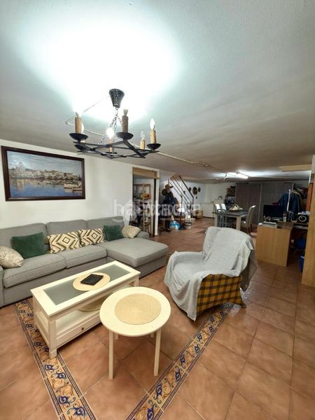 Foto 2f00b024-7bd9-4b7e-b1fa-0c38e8f39e6a. Casa amb aparcament piscina a Hispanoamérica-Comunidades Valdemoro