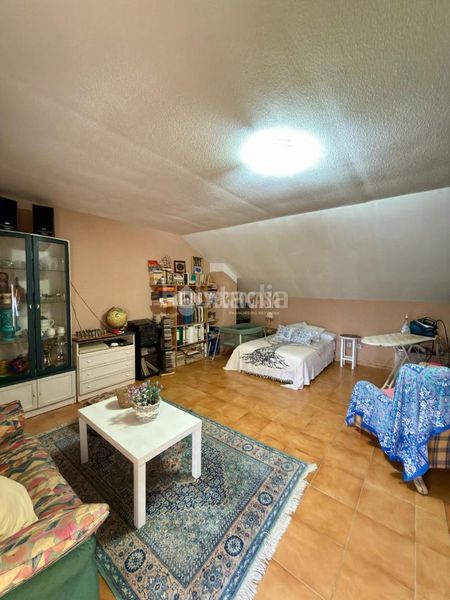 Foto 38bd71b3-357f-41c8-8372-079bfb25af65. Casa amb aparcament piscina a Hispanoamérica-Comunidades Valdemoro