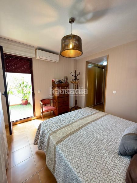 Foto d3ec3d76-d2b7-45b3-8869-8a3220d4f7dd. Casa amb aparcament piscina a Hispanoamérica-Comunidades Valdemoro