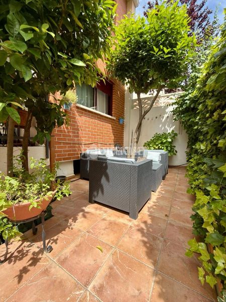 Foto dbc57150-13c8-402a-9b12-d2e2f13b3d27. Casa amb aparcament piscina a Hispanoamérica-Comunidades Valdemoro
