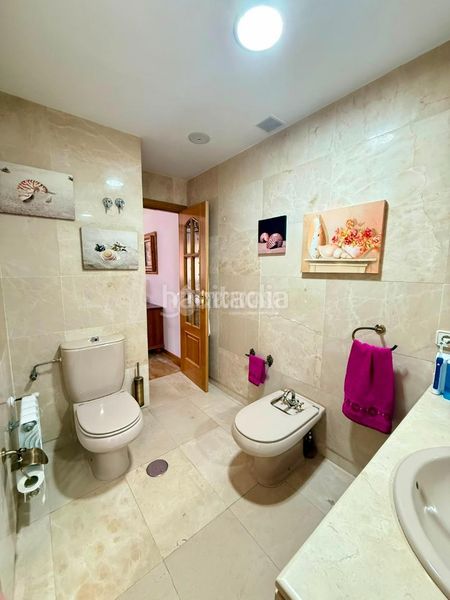 Foto 1461b9a6-987c-455e-93e5-f470dee4cc4c. Casa amb aparcament a Centro Valdemoro
