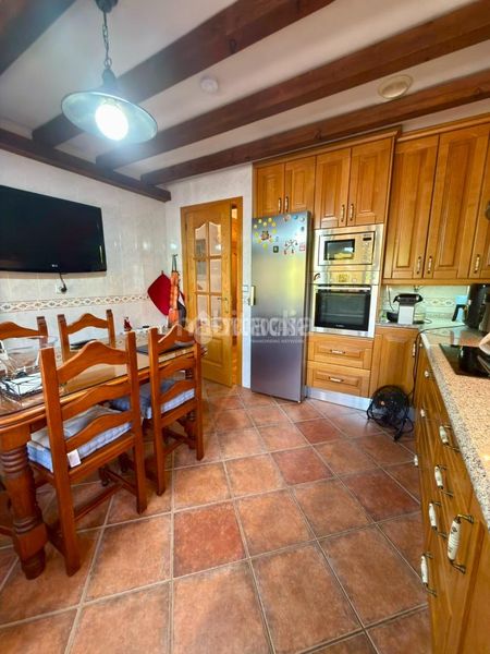 Foto 1c65731e-7d6c-49b4-9941-73ddd3119796. Casa amb aparcament a Centro Valdemoro