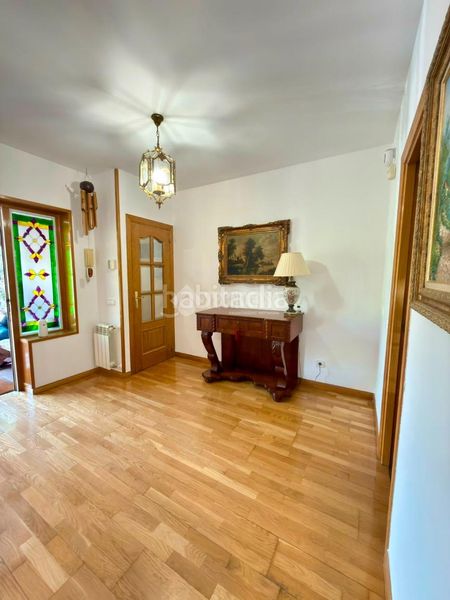 Foto b1877803-a63b-4523-b3f5-33a16ba396c5. Casa amb aparcament a Centro Valdemoro