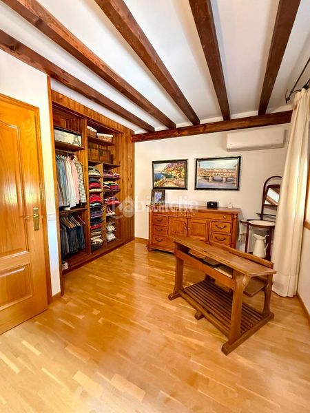 Foto b92250da-cb8c-4be2-b1d1-1b5337f17944. Casa amb aparcament a Centro Valdemoro