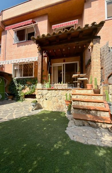 Foto c5177711-6e40-4d72-a532-4c02d56bd670. Casa amb aparcament a Centro Valdemoro