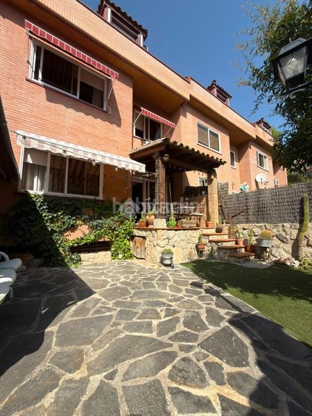 Foto e60808d8-7ec1-4624-84f5-d92d33f5815c. Casa amb aparcament a Centro Valdemoro