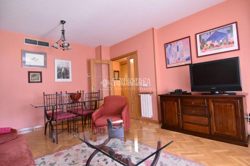 Foto d763504f-bd2f-4cd9-a5d9-c6836348398e. Appartamento con riscaldamento parcheggio in Centro Villanueva del Pardillo