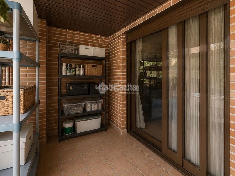 Foto 44d70f64-e254-4bb4-b130-2cbf2eed4109. Casa aparellada amb calefacció aparcament a Villanueva de la Cañada Villanueva de la Cañada