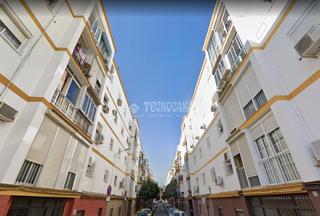 Pis  C. peñalara. Piso en venta en sevilla
