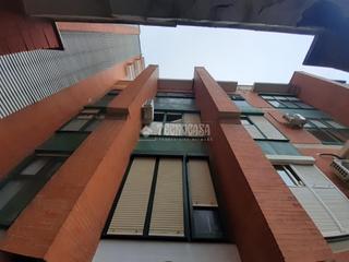 Pis  Pl. del alcalde horacio hermoso araujo. Piso en venta en sevilla