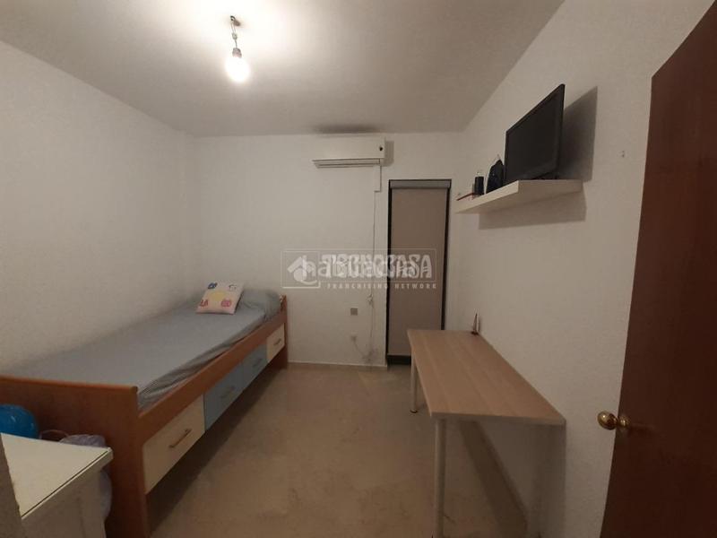 Foto c640928b-308b-4c2f-a3a9-43f3a1f9ed62. Piso  en venta en Tiro de Línea Sevilla