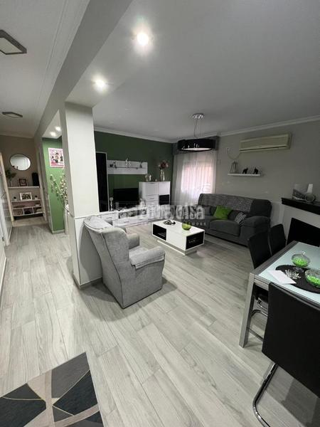 Foto 2df703c3-9840-4f80-895d-0ed877b185e9. Pis a El Plantinar - Avda. La Paz - El Juncal Sevilla