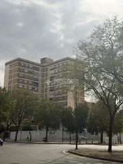Pis  Av. alcalde juan fernandez. Piso en venta en sevilla