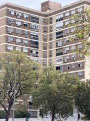 Pis  Av. alcalde juan fernandez. Piso en venta en sevilla