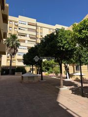 Pis  C. jose saramago. Piso en venta en sevilla