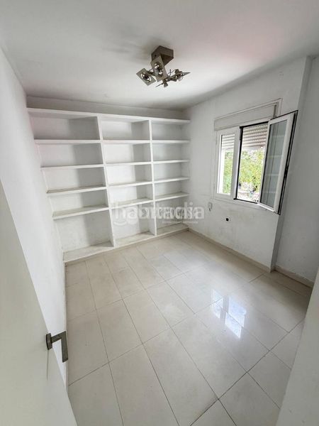 Foto f3ace4bf-c78e-4c2d-b31d-f67a687c2f75. Pis a Tiro de Línea Sevilla
