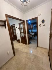 Pis  Calle almte. topete. Piso en venta en sevilla