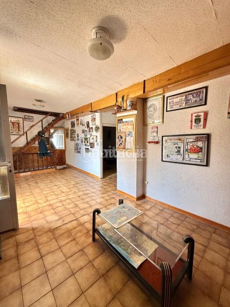 Foto 8169336c-af3d-46ae-b1ea-cba71692e436. Casa  en venta en Suances