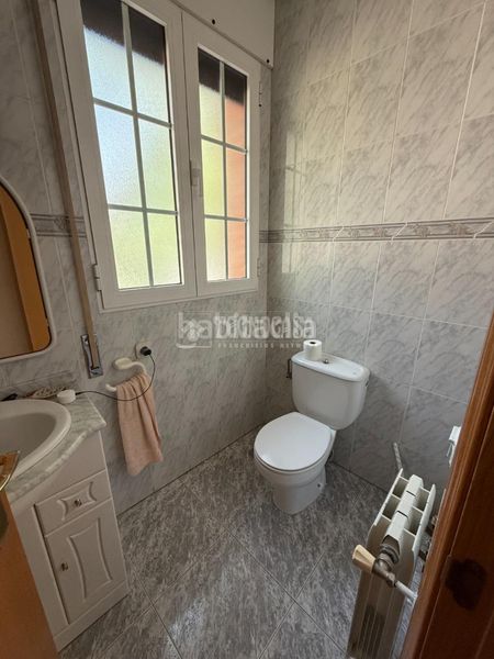 Foto 4ae552d6-d042-4d36-9403-97cfefa9df42. Casa amb calefacció a Pinar del Rey Madrid