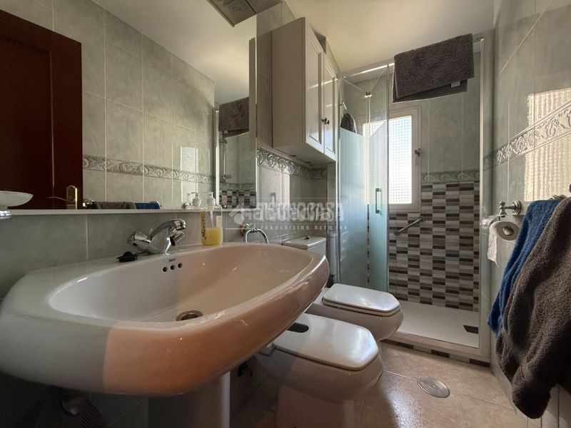 Foto c7bbe1c7-11c6-4318-a280-0924b54037e1. Piso  en venta en Pinar del Rey Madrid