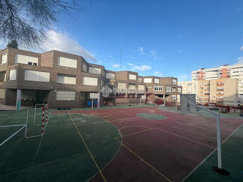 Foto 9ae70c65-c169-4e6f-8a78-45f541e358f5. Pis amb calefacció a Pinar del Rey Madrid