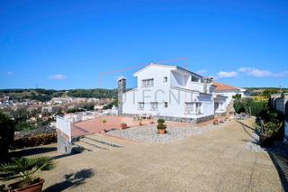 Chalet à Canet de Mar. Exclusiva casa con vistas impresionantes para disfrutar en famil
