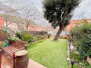 Xalet a Canet de Mar. Chalet a tres vientos con jardín en canet de mar