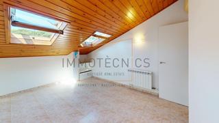 Dúplex  Calle dotras vila. Dúplex con terraza y vistas al mar en canet de mar  zona els com