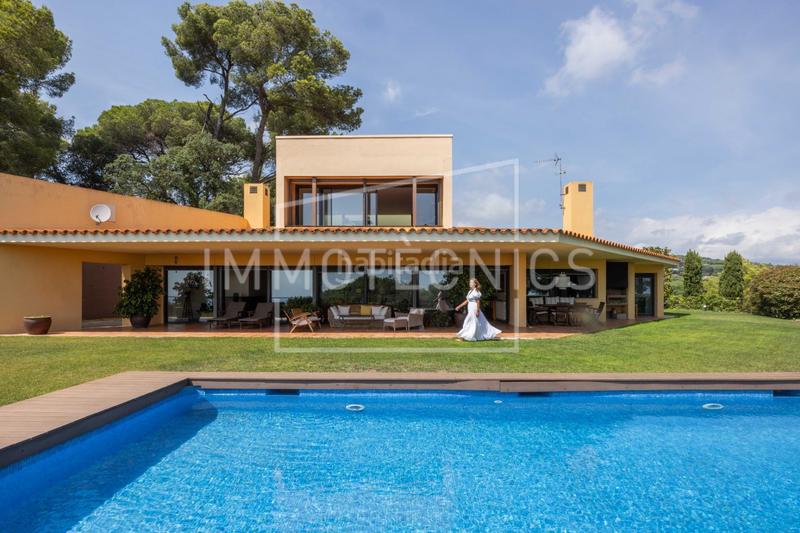 Foto 2f6d0679-5b2a-4bff-8946-33e9b9415cd2. Casa un refugio que no solo se mira, se siente. en Sant Andreu de Llavaneres
