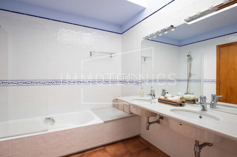 Foto 42a2f9e9-cc56-4323-8c21-595d40da9f9a. Casa un refugio que no solo se mira, se siente. en Sant Andreu de Llavaneres