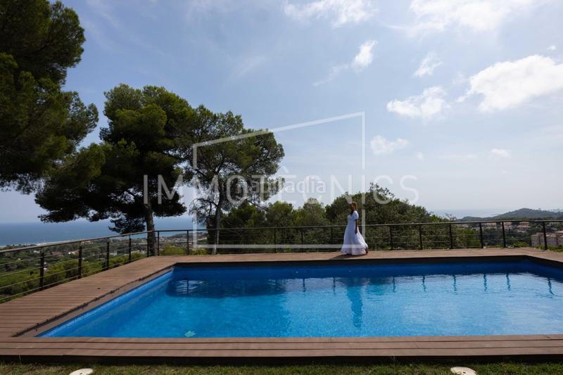 Foto c3111693-cefb-4dff-a60e-f0d2f67d89c9. Casa un refugio que no solo se mira, se siente. en Sant Andreu de Llavaneres