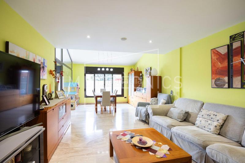 Foto 2049bf80-6e7f-43e1-8e20-fe37755bea9e. Chalet con riscaldamento parcheggio piscina in Can Moré - Santa Anna - Can Feliu de Merola Pineda de Mar