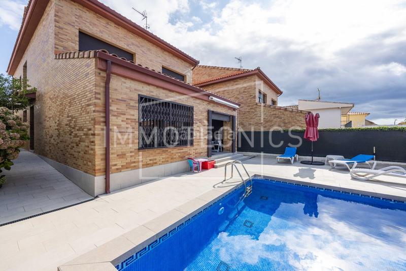 Foto 98c73078-a317-4632-b73b-5c3bbcb401c9. Chalet con riscaldamento parcheggio piscina in Can Moré - Santa Anna - Can Feliu de Merola Pineda de Mar