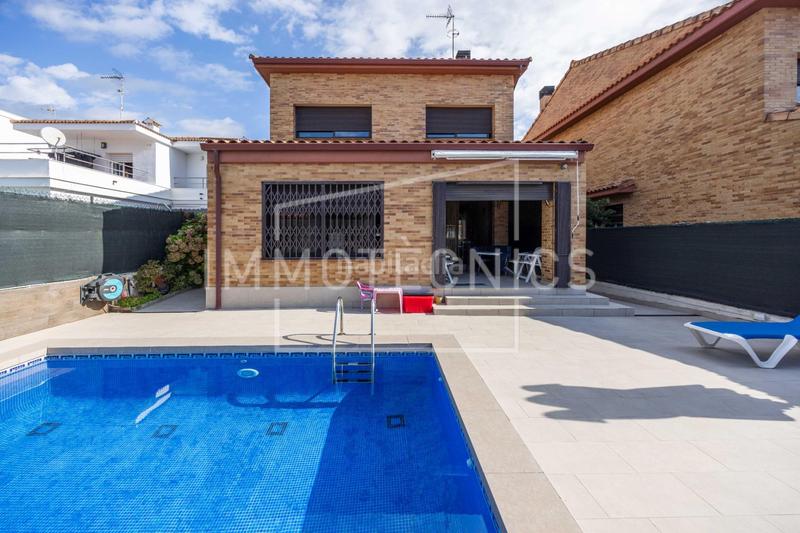 Foto 9f4be971-ce68-43bf-8456-4b9d3b7e55f9. Chalet con riscaldamento parcheggio piscina in Can Moré - Santa Anna - Can Feliu de Merola Pineda de Mar