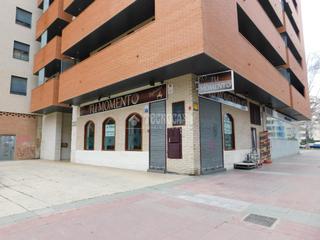 Local commercial à Ranillas. Local comercial en venta en zaragoza