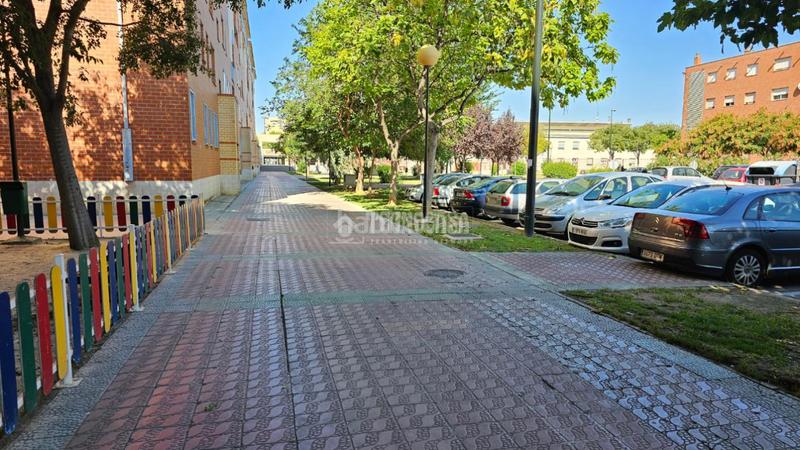 Foto c2ac7c64-3b5b-44e5-b15e-2b406d36d99d. Local comercial  en venta en Ranillas Zaragoza