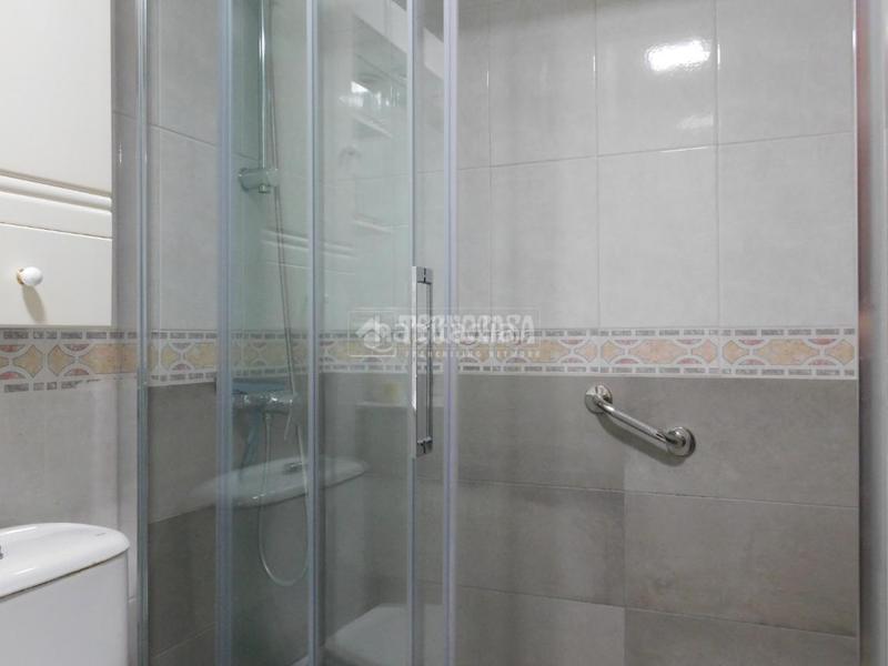 Foto 8d5019cd-c1d7-44cc-9672-7f38334973e3. Pis amb calefacció aparcament terrassa a Grancasa Zaragoza