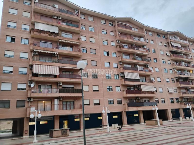 Foto b6c6e84c-f332-41a3-9ff8-6969cc95c1a4. Affitto appartamento con riscaldamento parcheggio in Zaragoza