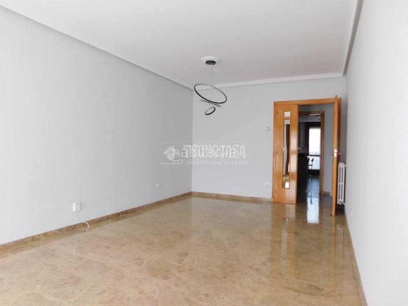 Foto e45f6e0d-326a-4c0f-af73-b40c1c659e3f. Alquiler piso  en alquiler en Ranillas Zaragoza