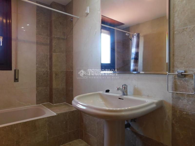 Foto 2efcc1fa-014f-4eae-8c8e-5017a0b26dfd. Lloguer pis amb calefacció aparcament a Ranillas Zaragoza