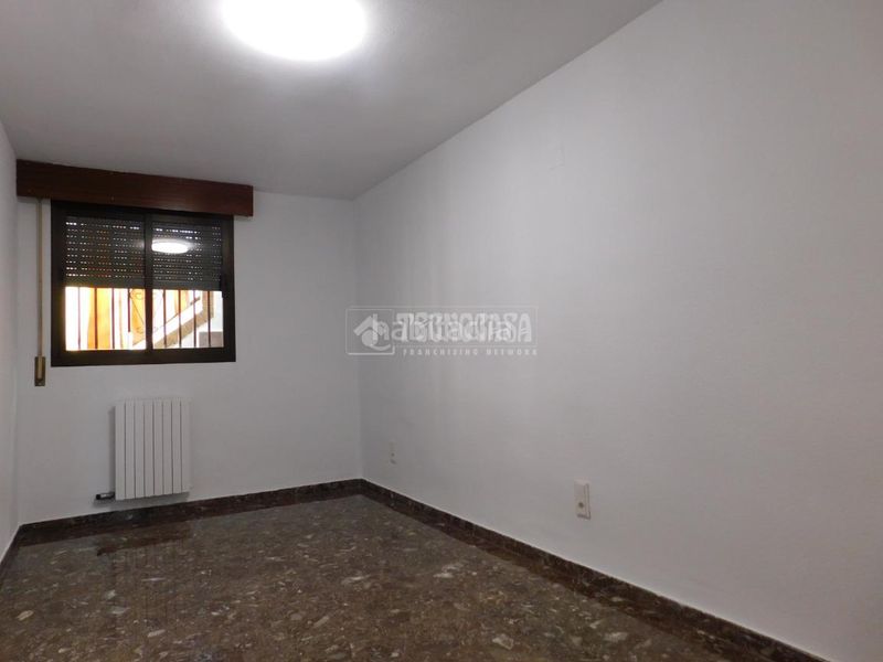 Foto 5718fdd3-4c55-44a8-b06d-f276318c041a. Pis amb calefacció a Grancasa Zaragoza