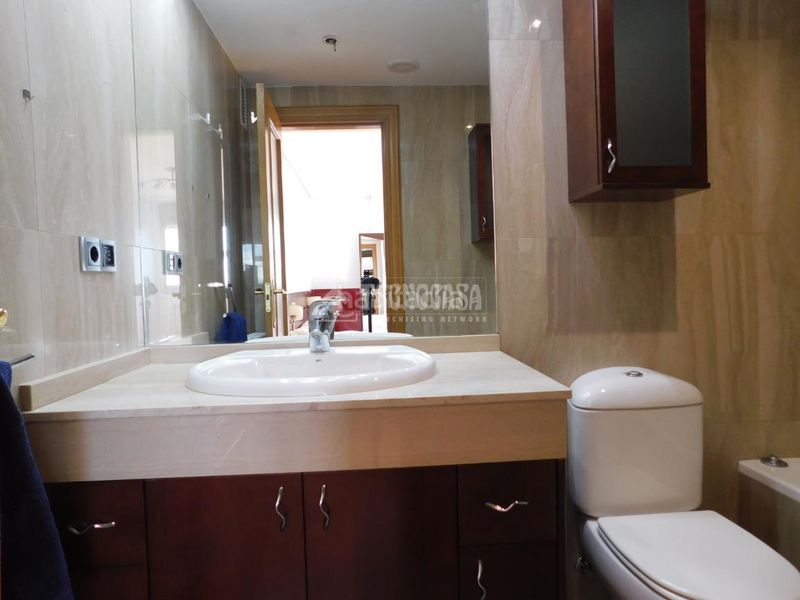 Foto 3ed8bf79-3443-44b6-b2e3-0f139a75bfc5. Àtic amb calefacció aparcament piscina a Parque de los Cineastas Zaragoza