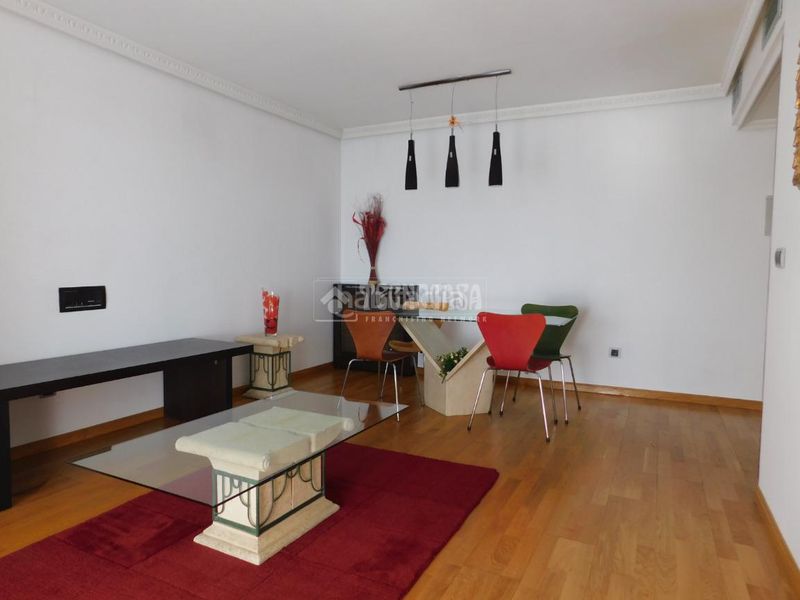 Foto 68bcf9a5-8cd8-4112-975b-0282b104797c. Àtic amb calefacció aparcament piscina a Parque de los Cineastas Zaragoza